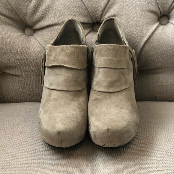 Me Too Lasky Grey Suede Booties - Picture 6 of 6